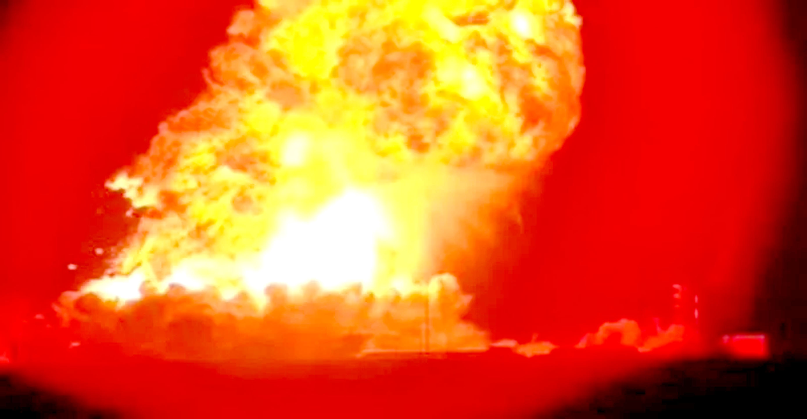 SpaceX rocket explodes during test in Texas, no casualties reported.